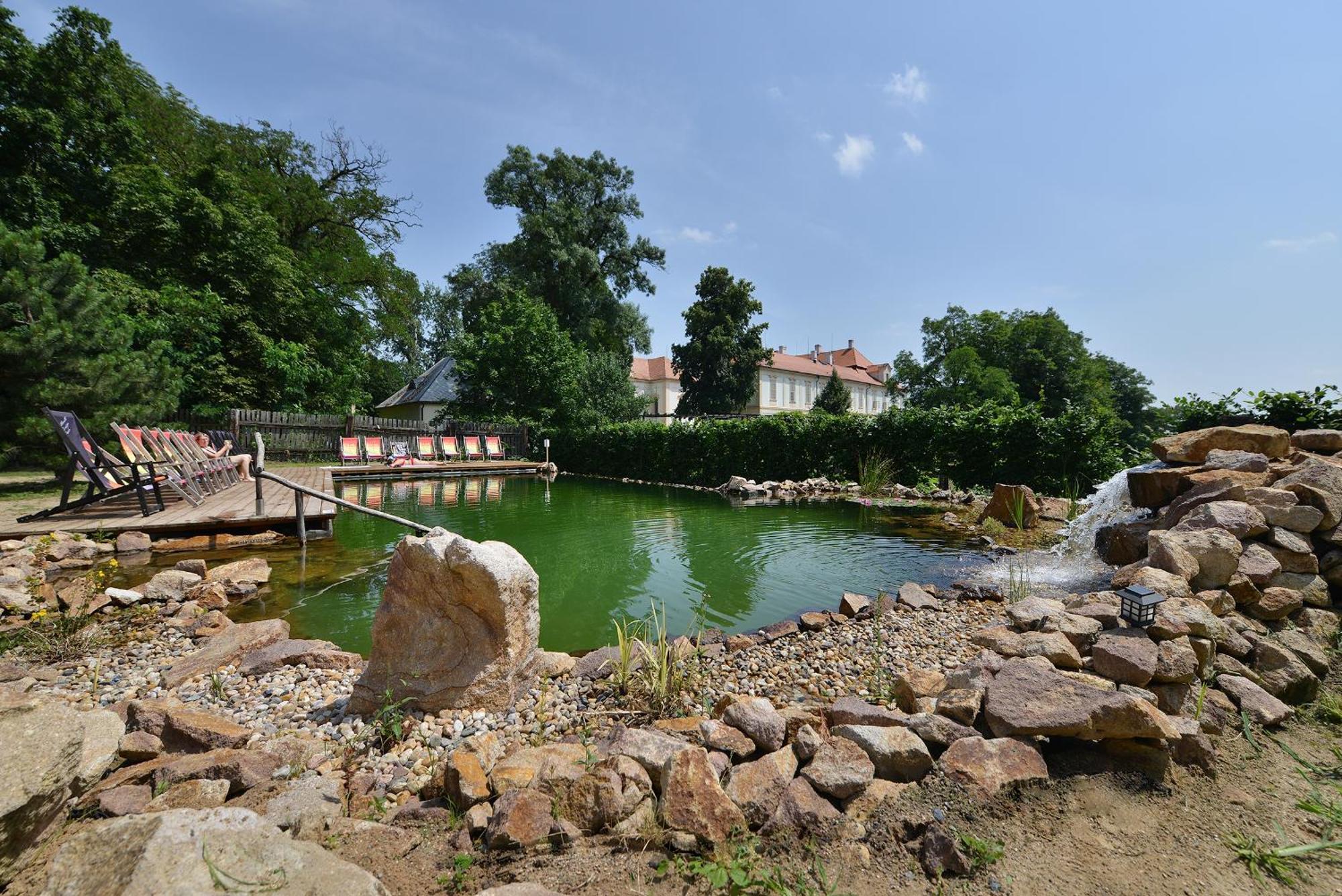 Maxmilian Lifestyle Resort โลว์เชนิเย ภายนอก รูปภาพ